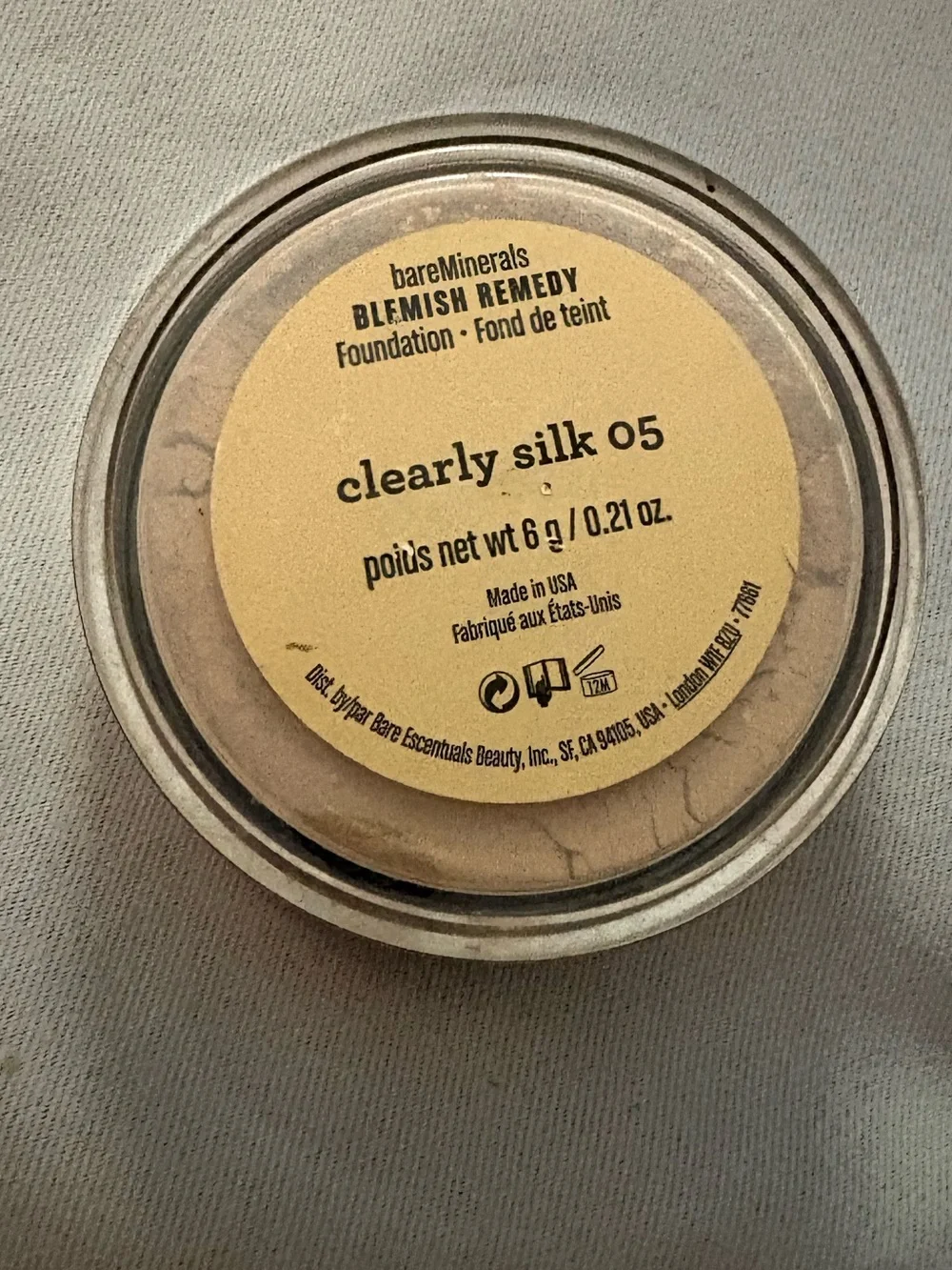 bareMinerals Blemish Remedy clearly silk